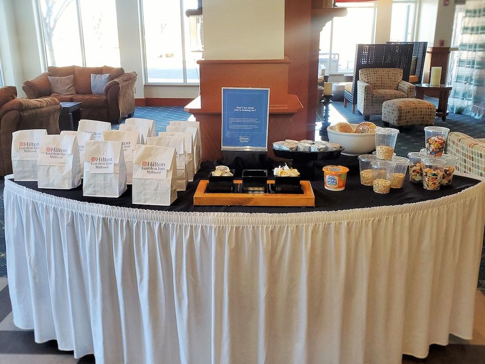 Hilton Garden Inn Milford Bagian luar foto